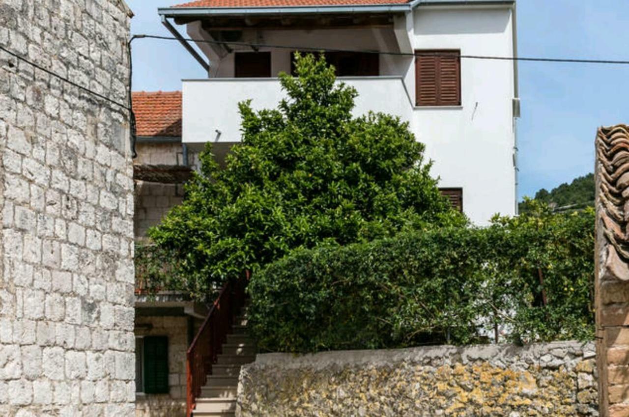 Apartments Bralic Vis Exterior foto